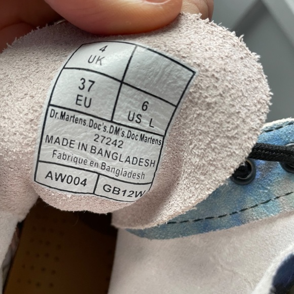 Dr Martens Kids Size 6 (big kid) - Picture 2 of 5